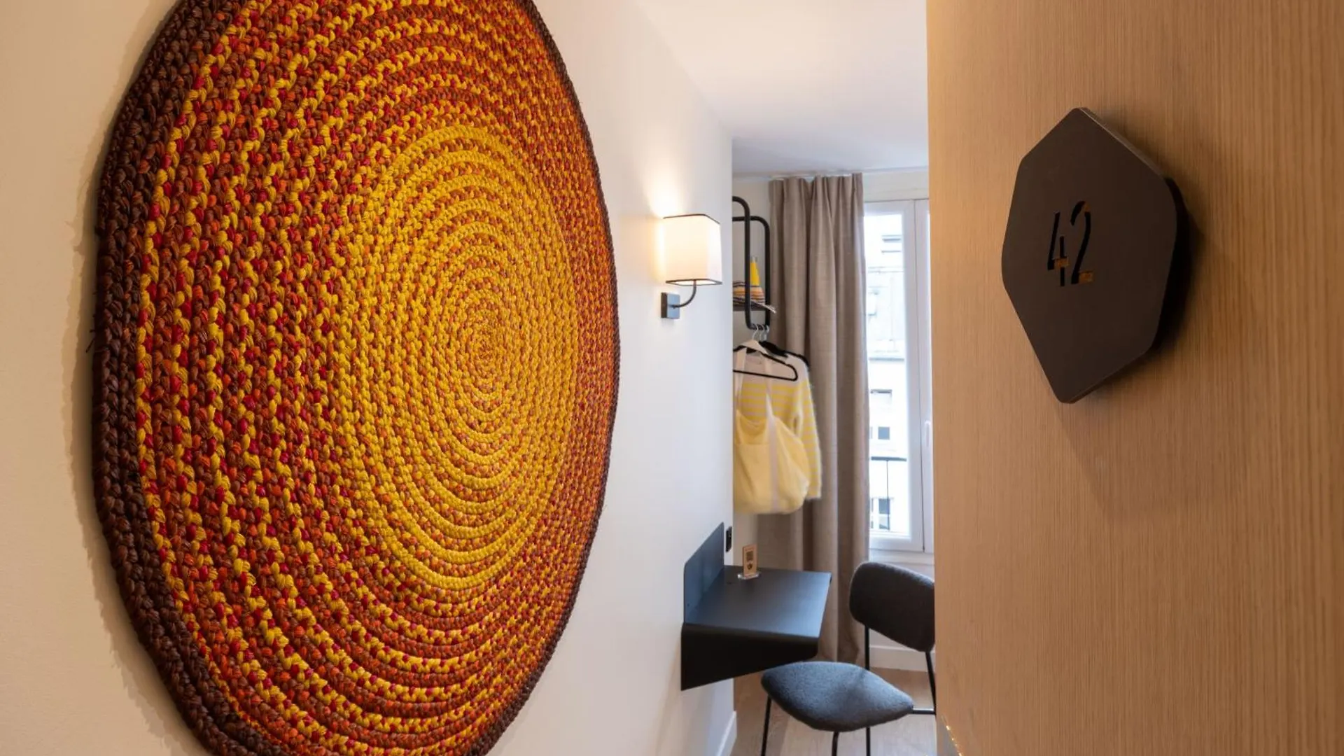 Korner Montmartre Hotel