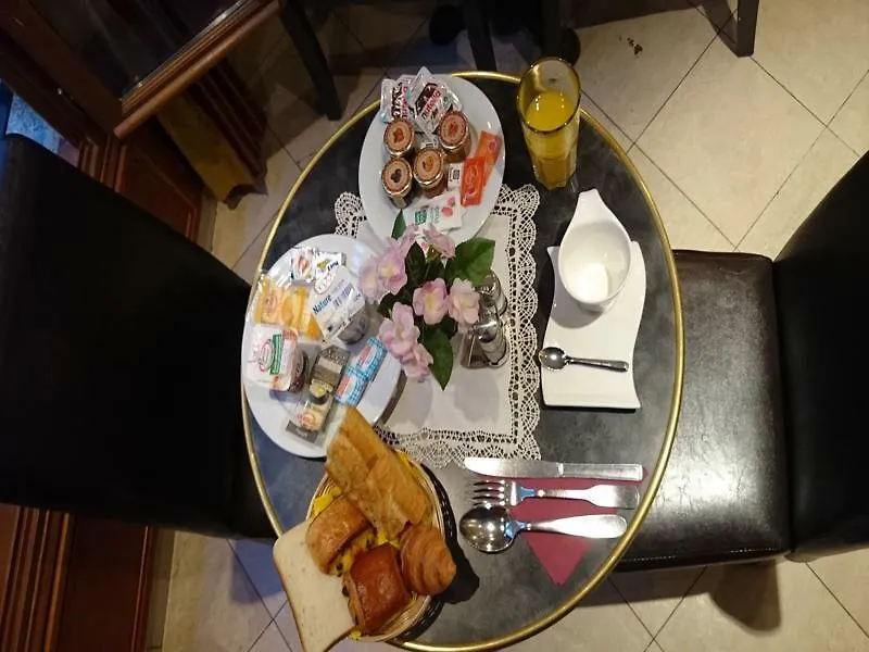 Hotel Korner Montmartre 3*