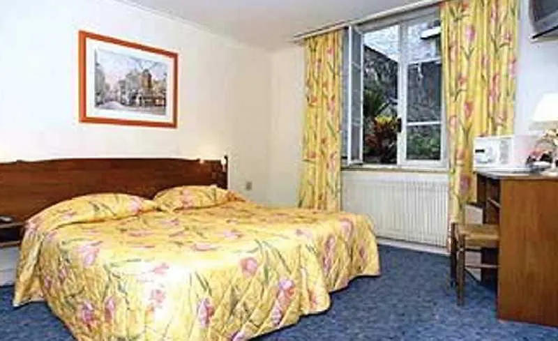 Korner Montmartre Hotel 3*